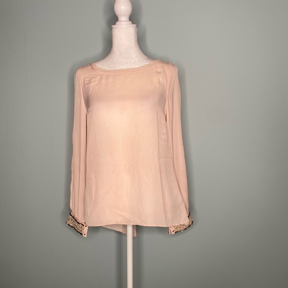 Blush Pearl-back blouse with cold-shoulder sleeves by Guess, Size XS